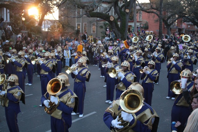 how to watch mardi gras parades